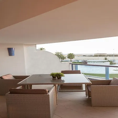 Livingtarifa Apartamento La Isla شقة *