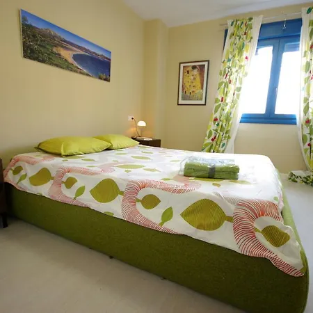 Livingtarifa Apartamento La Isla شقة *